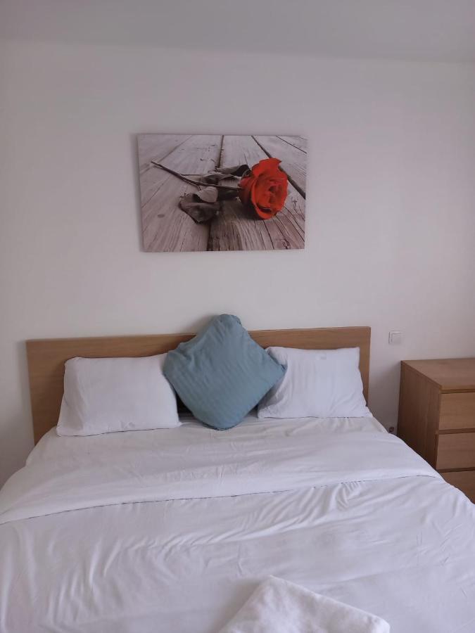 Large Room In Schuttrange Free Parking 10Mins To Airport Excellent Customer Services Extérieur photo